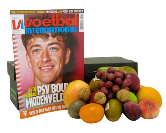 Fruitmand small man Fruit met Voetbal International