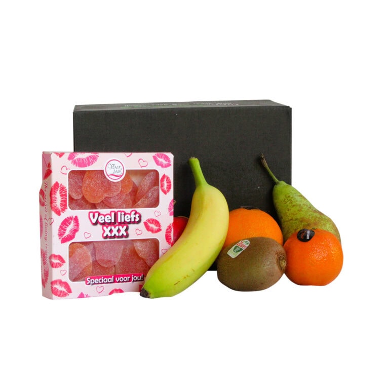 Hippe Fitbox "Veel Liefs" gevuld met 6 stuks vers seizoensfruit en een doosje snoephartjes.
