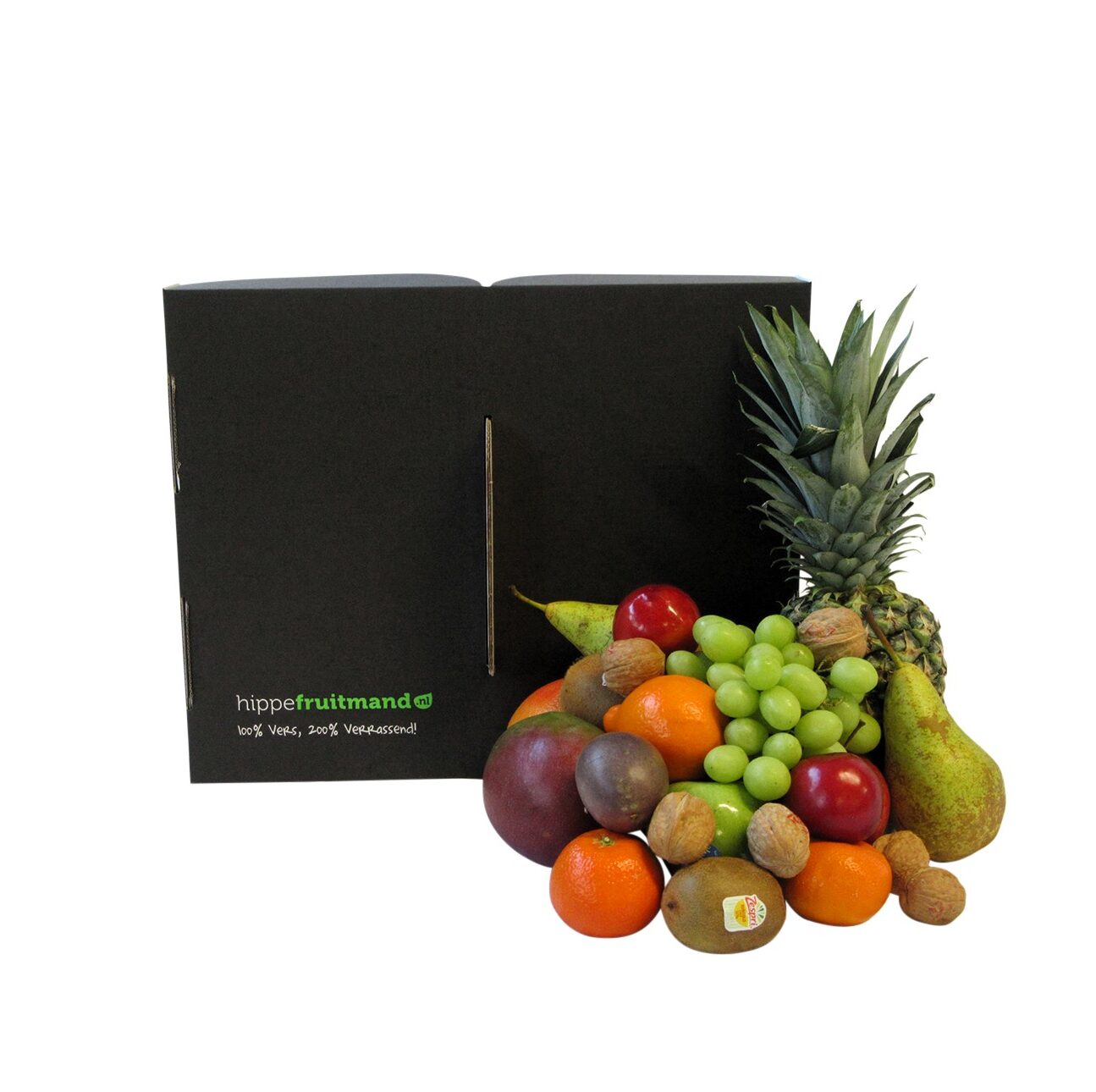 Grote hippe fruitmand met vers seizoensfruit en Schulp appelsap, luxe en duurzaam fruitcadeau