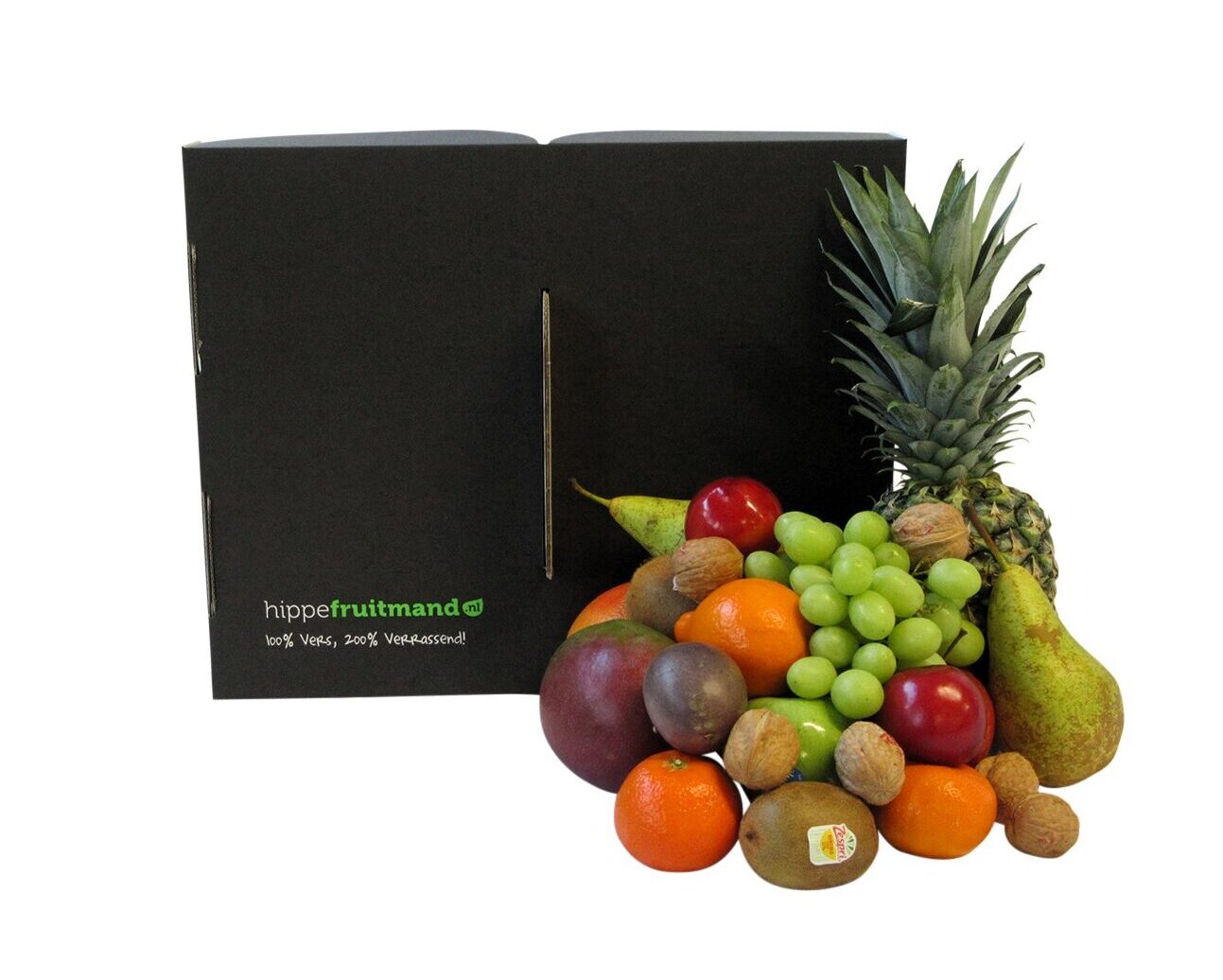 Grote hippe fruitmand met vers seizoensfruit en Schulp appelsap, luxe en duurzaam fruitcadeau