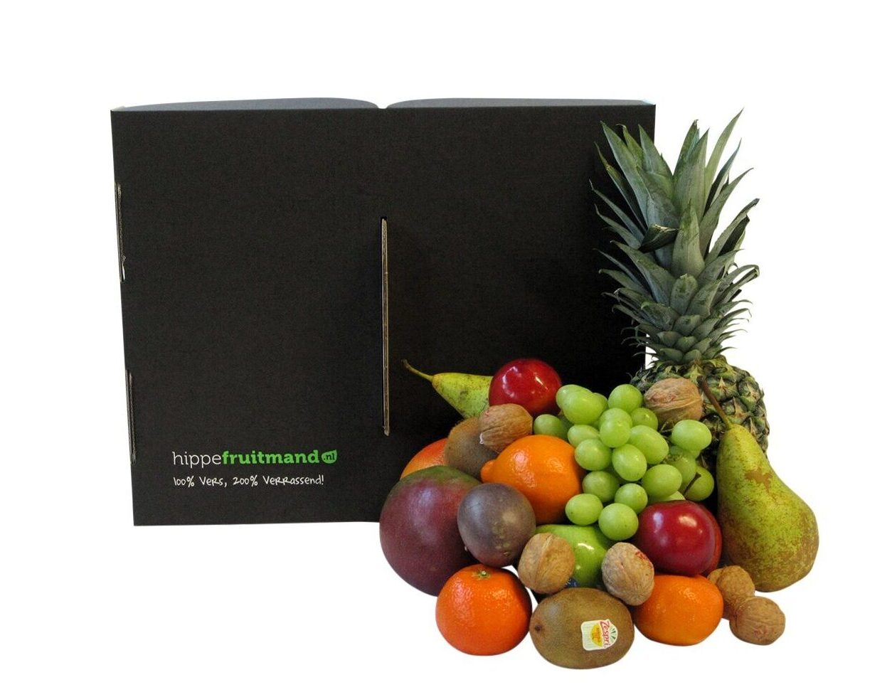 Grote hippe fruitmand met vers seizoensfruit en Schulp appelsap, luxe en duurzaam fruitcadeau